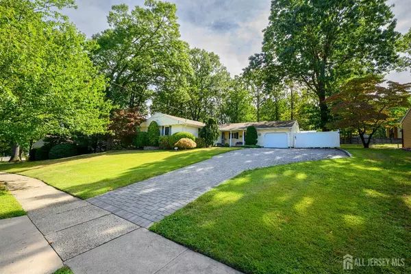 East Brunswick, NJ 08816,17 Dobson RD