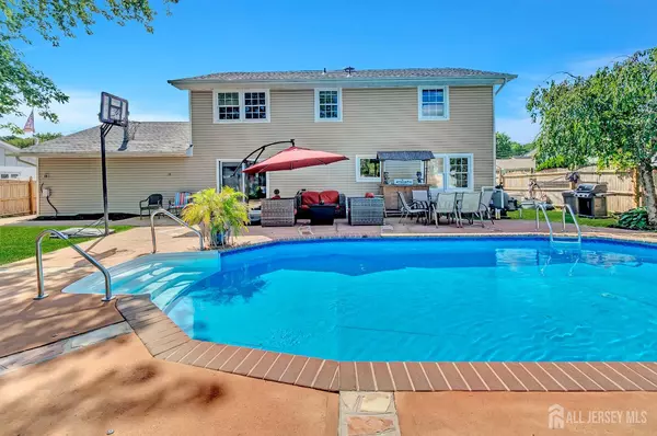 41 10th AVE, Monroe, NJ 08831