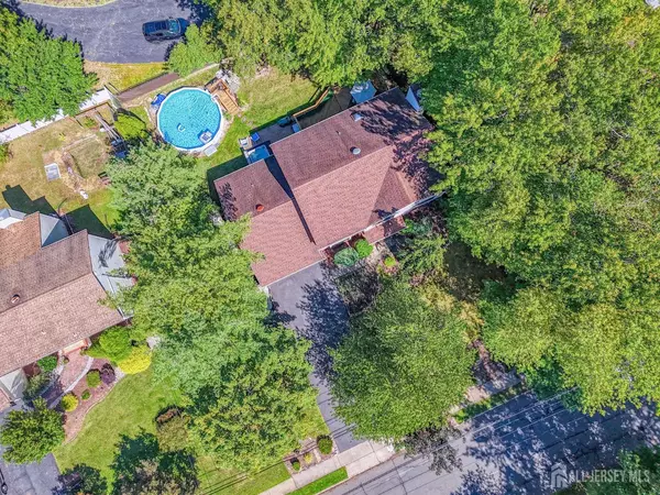 North Brunswick, NJ 08902,1107 Aaron RD