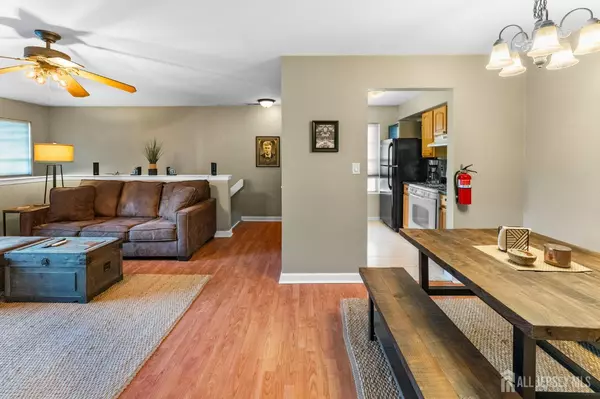 East Brunswick, NJ 08816,1905 Commons At Kingswood DR