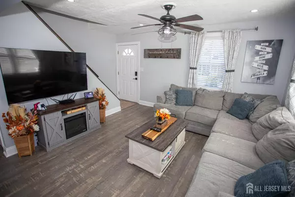 Sayreville, NJ 08879,164 Liberty ST