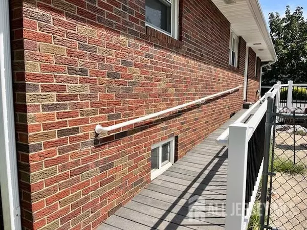 Sayreville, NJ 08859,107 Ernston RD