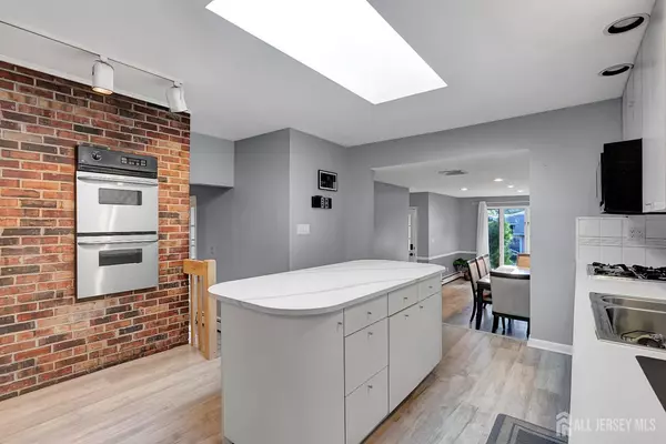 Fords, NJ 08863,32 Kilfoyle AVE