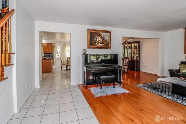 Edison, NJ 08820,11 Bernice ST