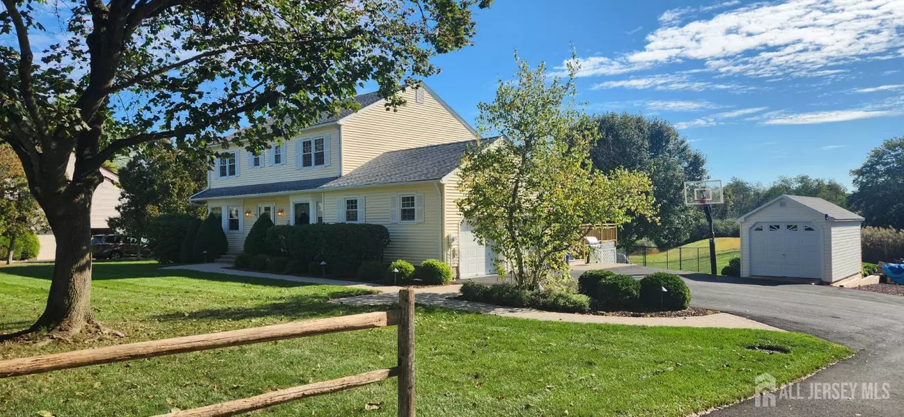 10 Fredrick CT, Hillsborough, NJ 08844