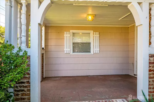 Rahway, NJ 07065,656 Central AVE