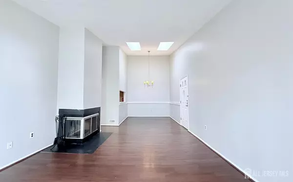 East Brunswick, NJ 08816,364 McDowell DR