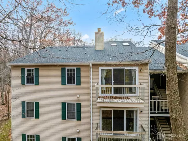 364 McDowell DR, East Brunswick, NJ 08816