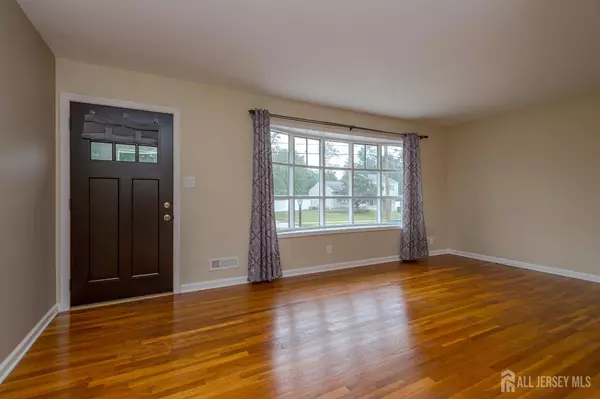 Spotswood, NJ 08884,266 Madie AVE