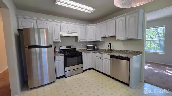 East Brunswick, NJ 08816,602 Cypress LN