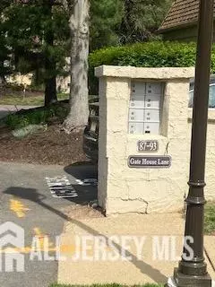 Edison, NJ 08820,89 gate house LN