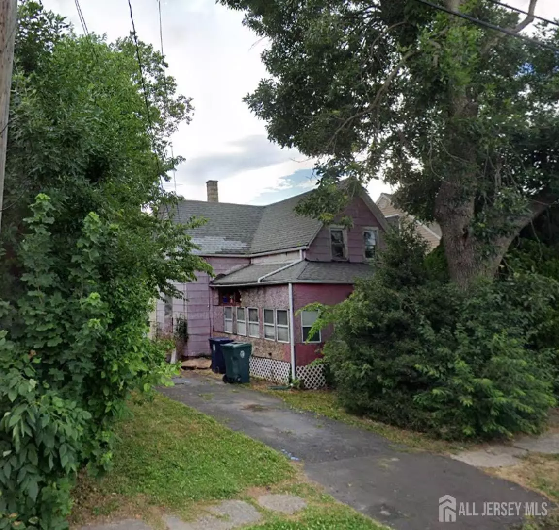 Perth Amboy, NJ 08861,693 Hanson AVE