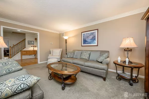 Franklin, NJ 08886,5 Cliffside DR