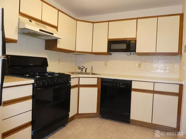 Helmetta, NJ 08828,1109 Stoneridge CIR