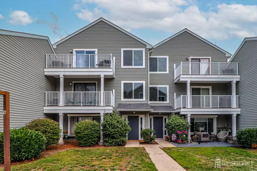 165 Essex AVE #404, Metuchen, NJ 08840