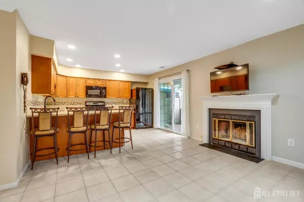 Morganville, NJ 07751,291 Stratford PL