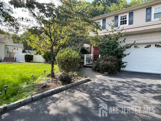Edison, NJ 08820,7 Janina AVE