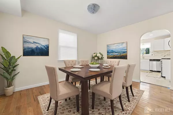 Perth Amboy, NJ 08861,744 Donald AVE