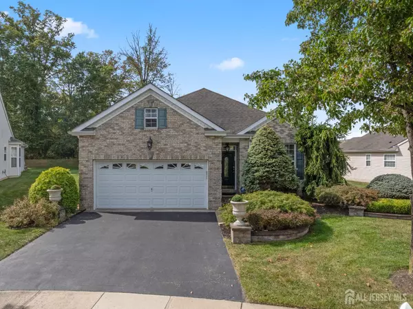 24 Friesan CT, Manalapan, NJ 07726