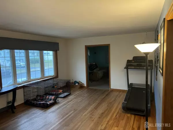 Howell, NJ 07731,20 Nottingham DR