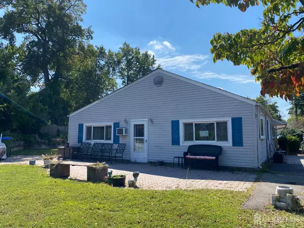 Edison, NJ 08817,2 Avon RD