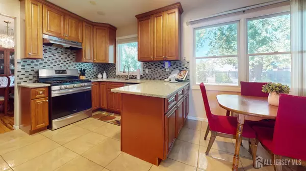 East Brunswick, NJ 08816,25 Inness RD