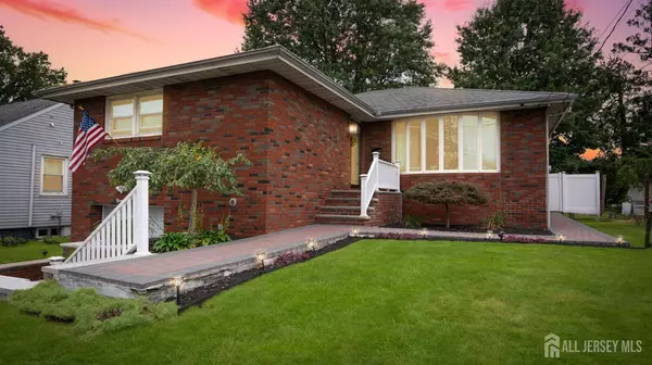 29 Cornell ST, Avenel, NJ 07001