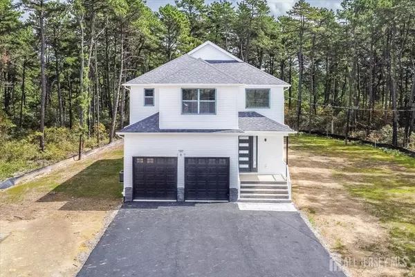 187 Grand Central Pkwy, Bayville, NJ 08721