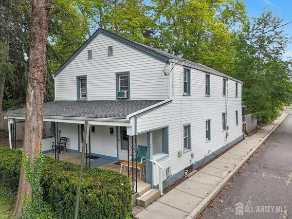 2 W Titus AVE, Lawrence, NJ 08648