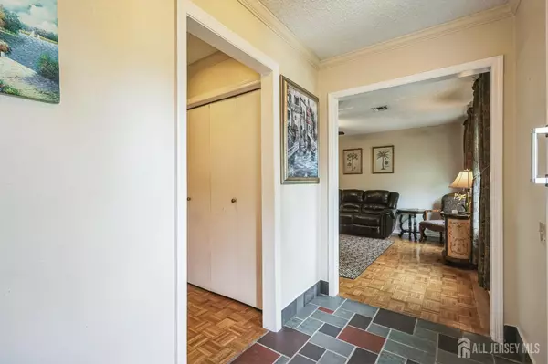 Monroe, NJ 08831,214 Mayflower WAY #A