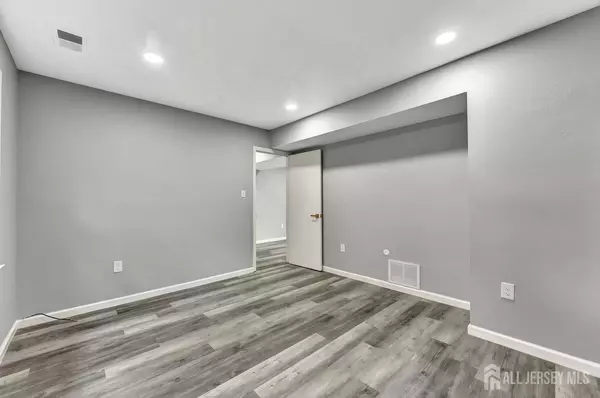 Piscataway, NJ 08854,5 Pelmont PL