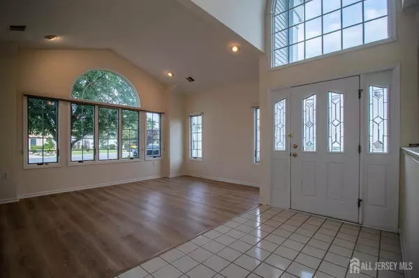 Monroe, NJ 08831,42 Brighton CT