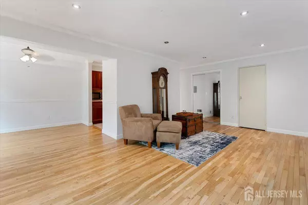 East Windsor, NJ 08512,1421 Country Mill DR