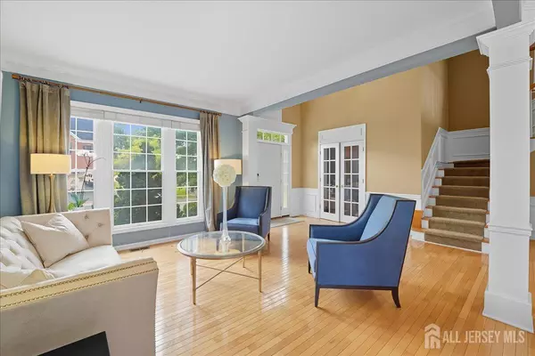 East Brunswick, NJ 08816,35 Hartlander ST