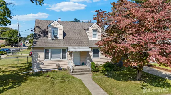 2 Godfrey DR, Hamilton, NJ 08610