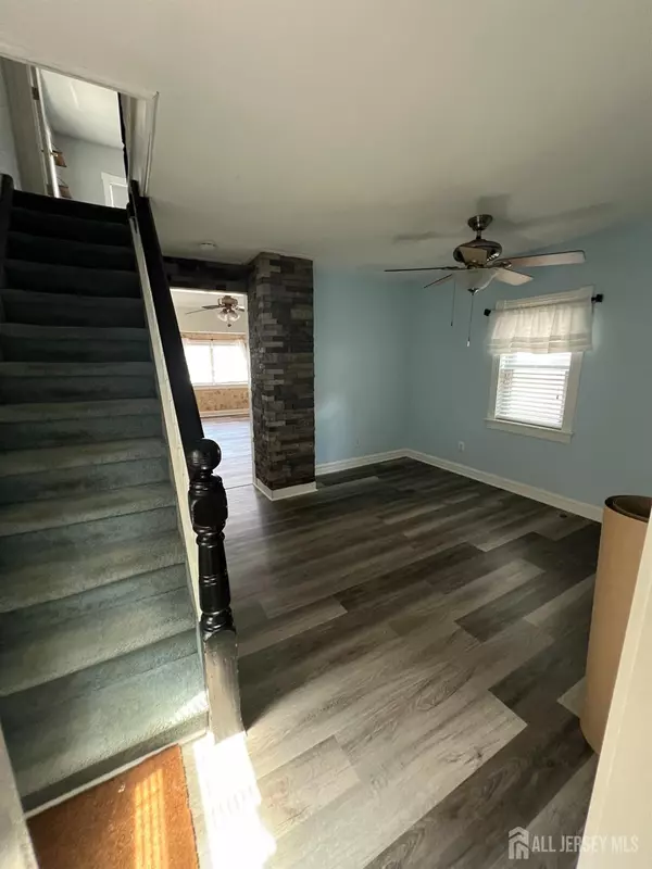 South River, NJ 08882,86 Hillside Ave AVE