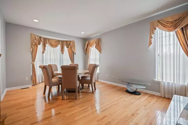 East Brunswick, NJ 08816,15 Cortland DR