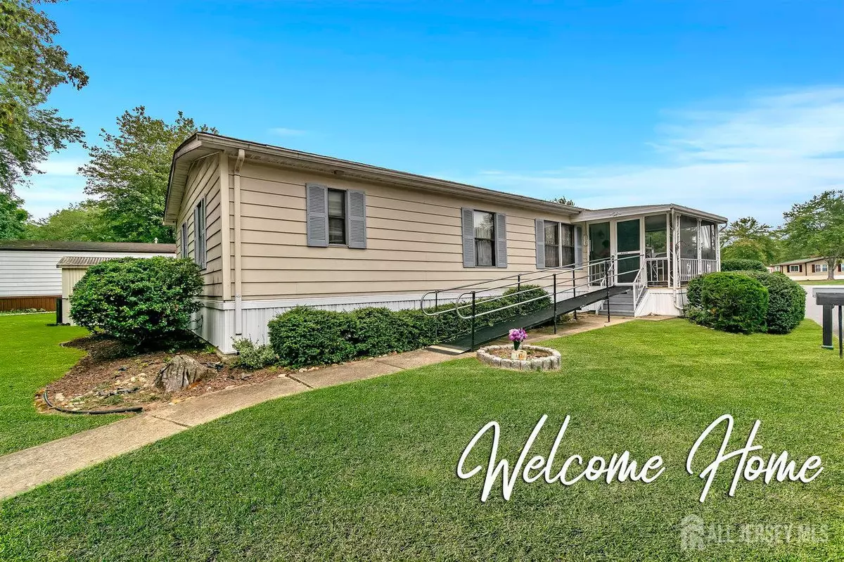 Spotswood, NJ 08884,139 Village DR W