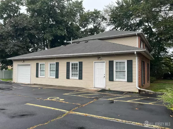 Edison, NJ 08820,975 Inman AVE