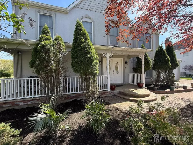 21 Crestview DR, South Brunswick, NJ 08824