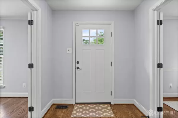 Voorhees, NJ 08043,18 Oak Hollow DR