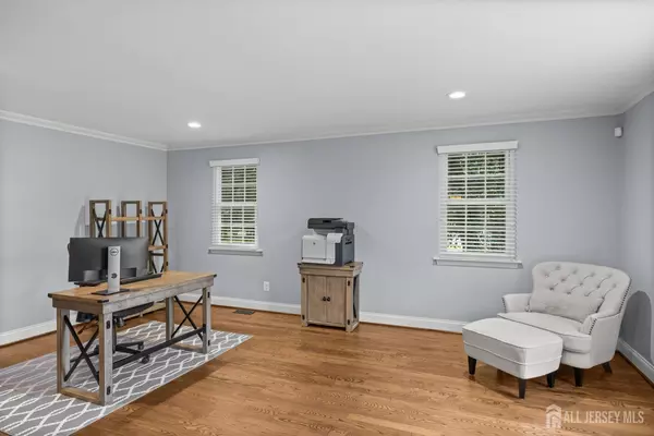 Voorhees, NJ 08043,18 Oak Hollow DR