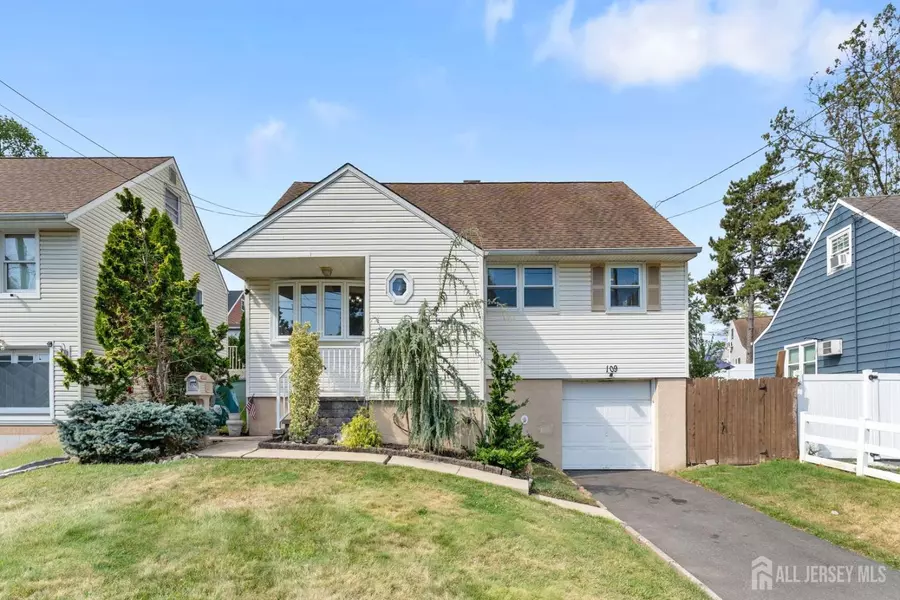 109 Swarthmore TER, Metuchen, NJ 08840