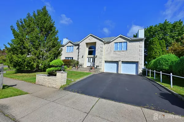 Edison, NJ 08820,9 Vallata PL