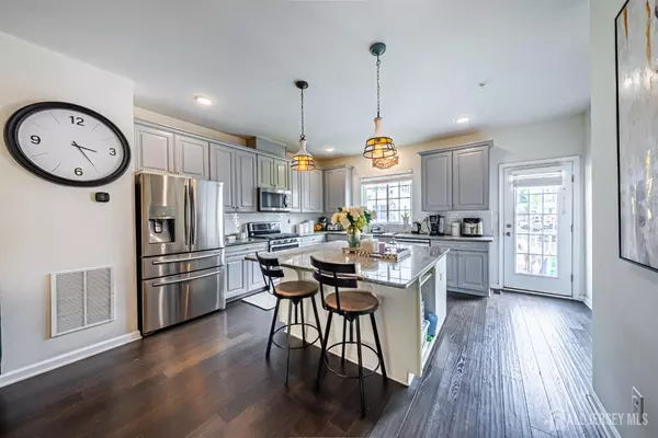 68 NE Wesmont DR, Wood-ridge, NJ 07075