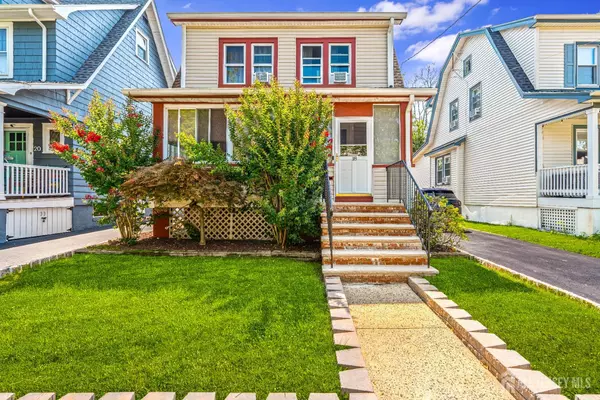 18 Orchard RD, Maplewood, NJ 07040