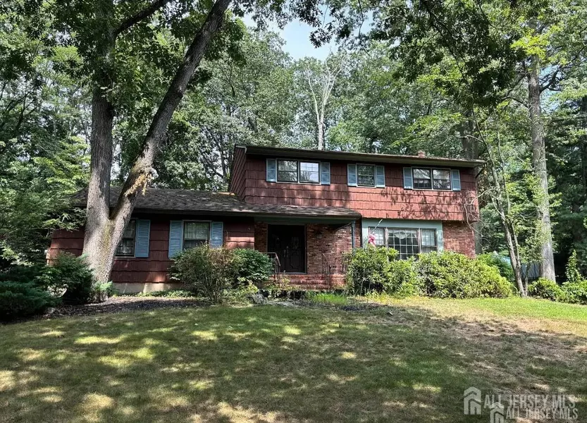 4 Amanda CT, East Brunswick, NJ 08816