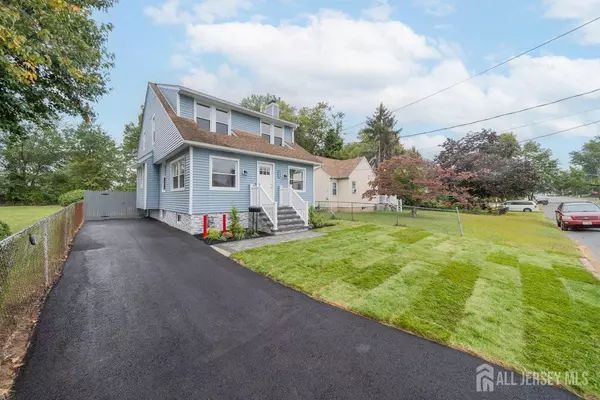 412 East AVE, Sewaren, NJ 07077