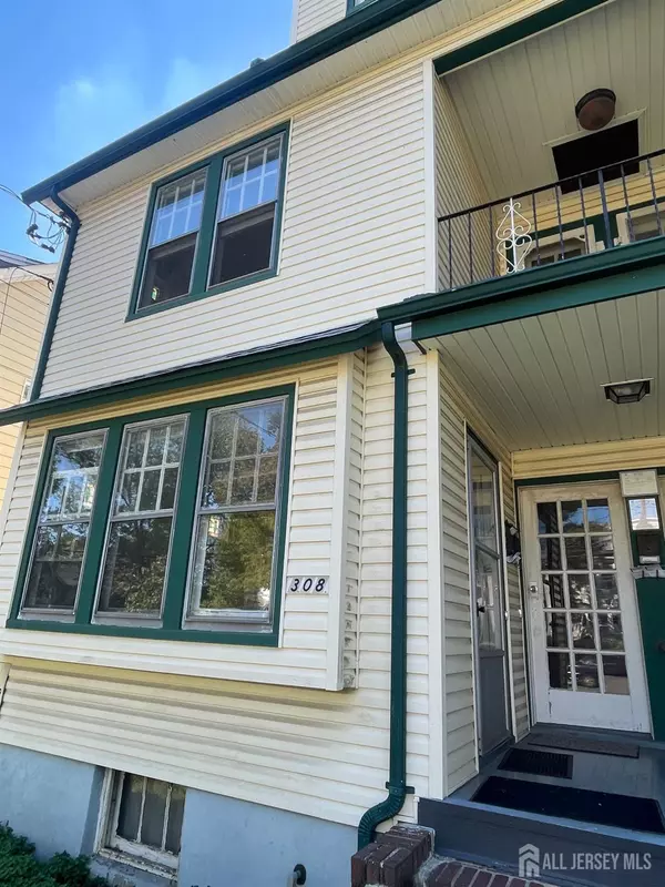 Highland Park, NJ 08904,308 S 3rd AVE S #308