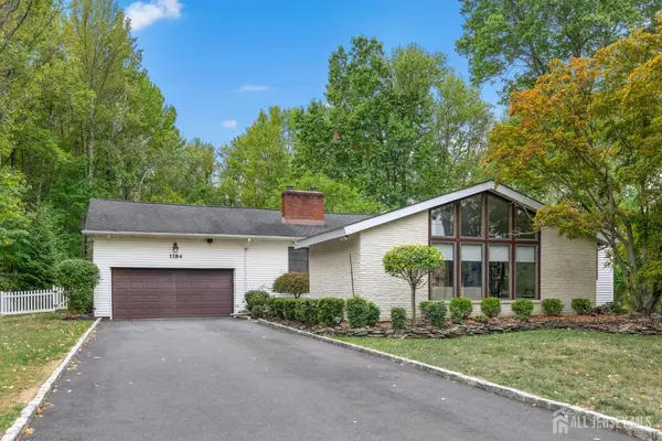 1184 Aaron RD, North Brunswick, NJ 08902